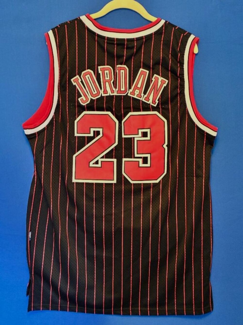 Nike Chicago Bulls Michael Jordan #23 Black Pinstripe Swingman Jersey Men's XL - Picture 2 of 10